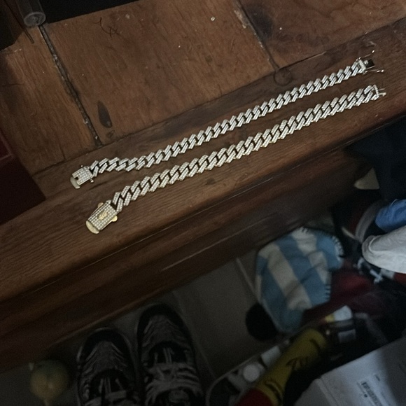 Gold and Silver Chain Bracelet - Picture 2 of 4